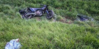 Zwei Motorradfahrer wurden bei einem Frontalzusammenstoß schwer verletzt und mussten per Rettungshubschrauber in Krankenhäuser geflogen werden. Bild: SDMG/Dettenmeyer